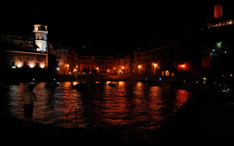 Travel: Cinque Terre by night