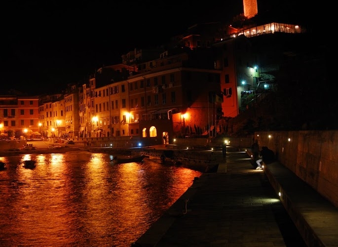 Travel: Cinque Terre by night