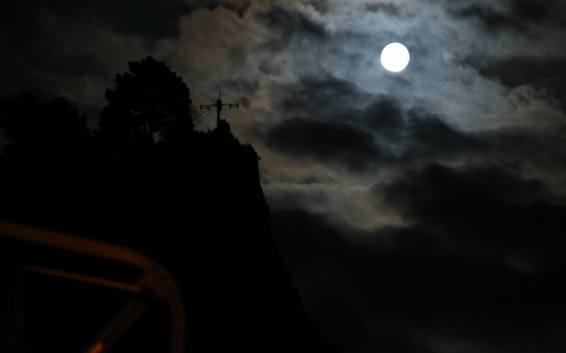 Travel: Cinque Terre by night