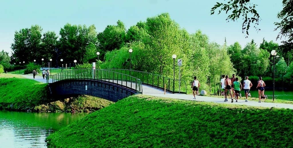 Idroscalo - green zone for running and leisure