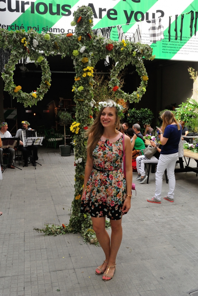 my flower-power midsummer look and Swedish maypole