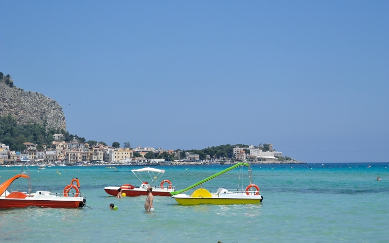 Travel: Exploring Sicily – Mondello beach