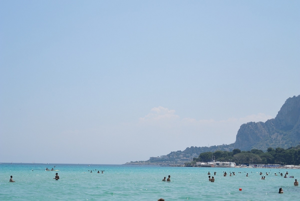 Palermo_Mondello_beach