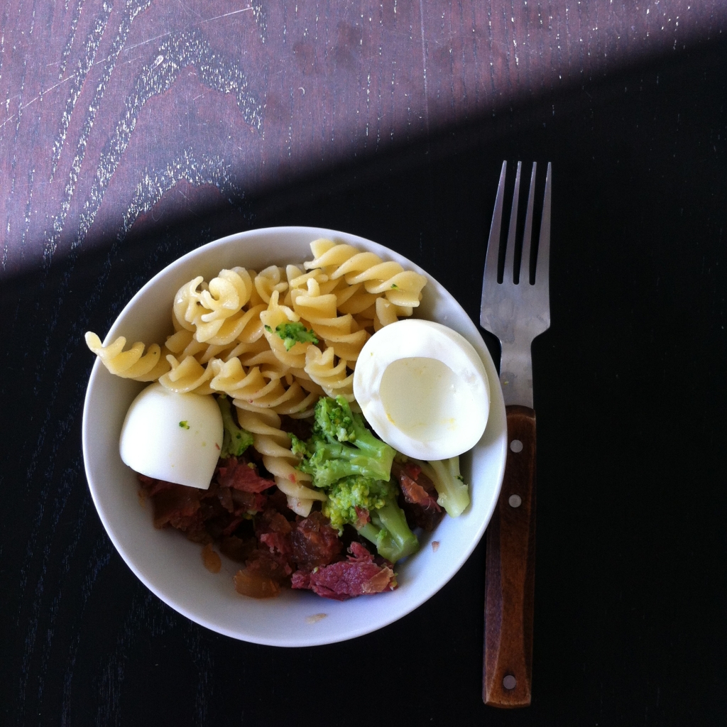 Whole wheat pasta, boiled egg (white) and canned meat