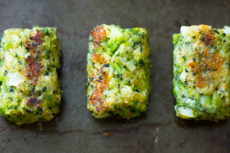 How to prepare a healthy baked broccoli snacks