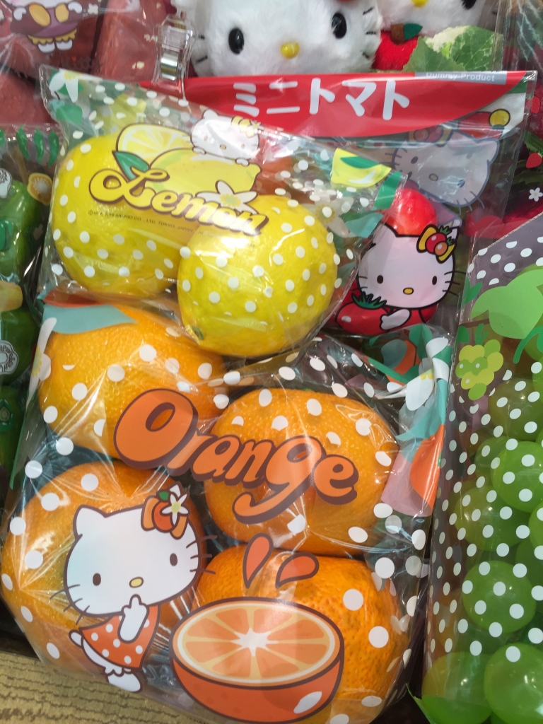 Hello Kitty oranges and lemons | www.missathletique.com